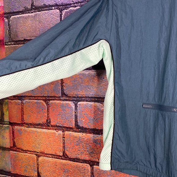 Nike Women’s Activewear Breathable Windbreaker Jacket Blue XL - Picture 4 of 8